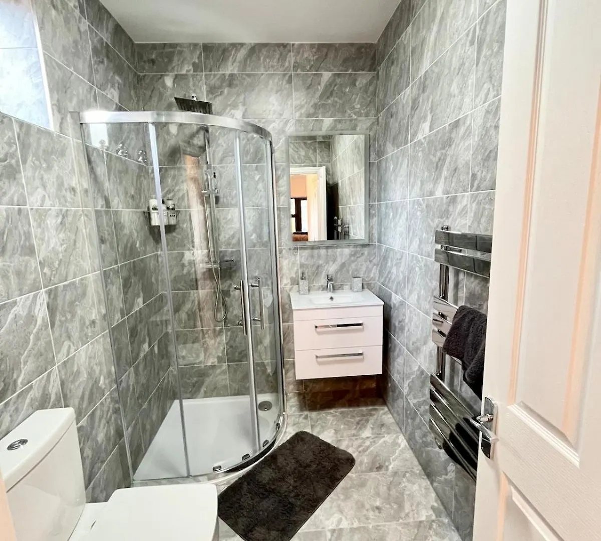 Luxury Apartment In East London