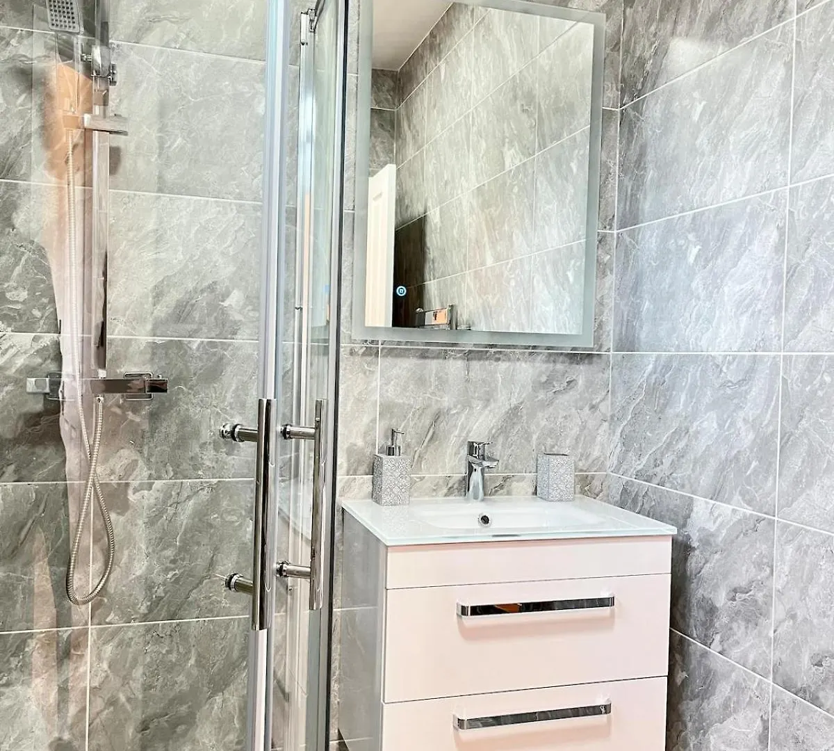 Luxury Apartment In East London 0*,